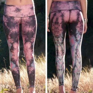 Teeki Eagle Feather Yoga Leggings